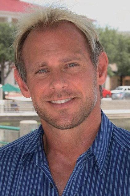 Scott Garland - Actor Profile Photo