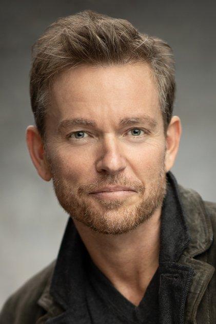 Jonathan Scarfe - Actor Profile Photo