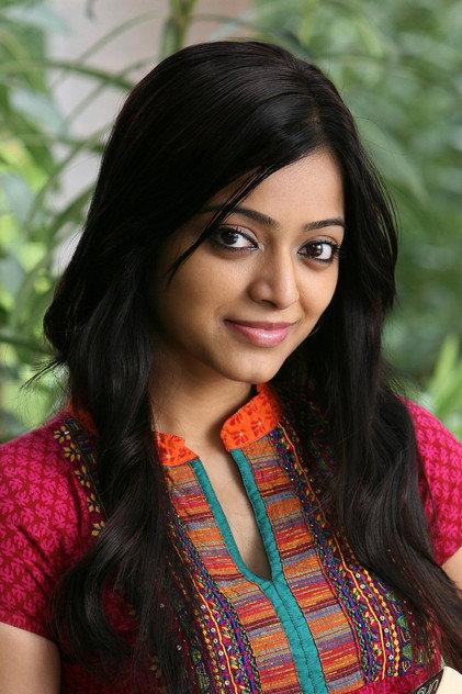 Janani Iyer - Actor Profile Photo