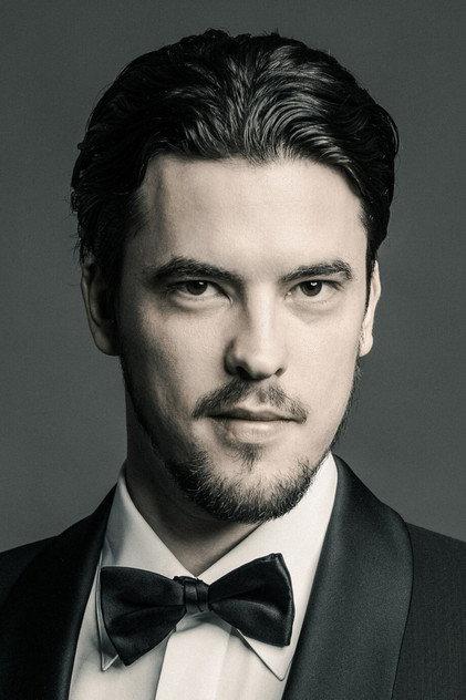 Andrè Schuen - Actor Profile Photo