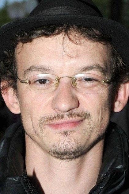 Julien Courbey - Actor Profile Photo