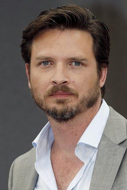 Aden Young - Actor Profile Photo