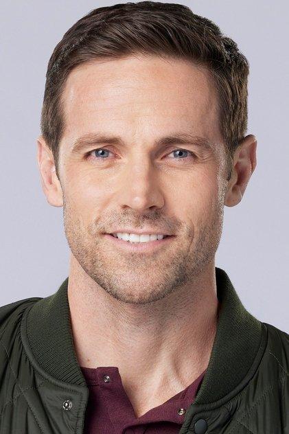 Dylan Bruce - Actor Profile Photo