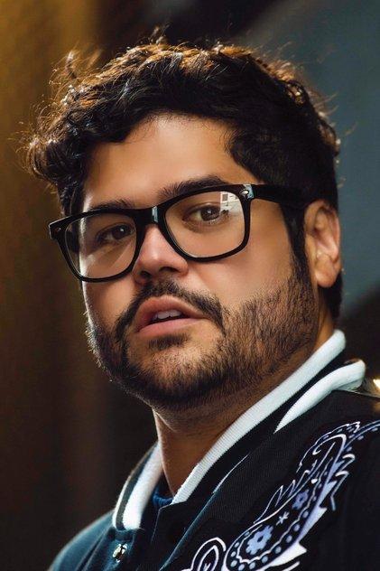 Harvey Guillén - Actor Profile Photo