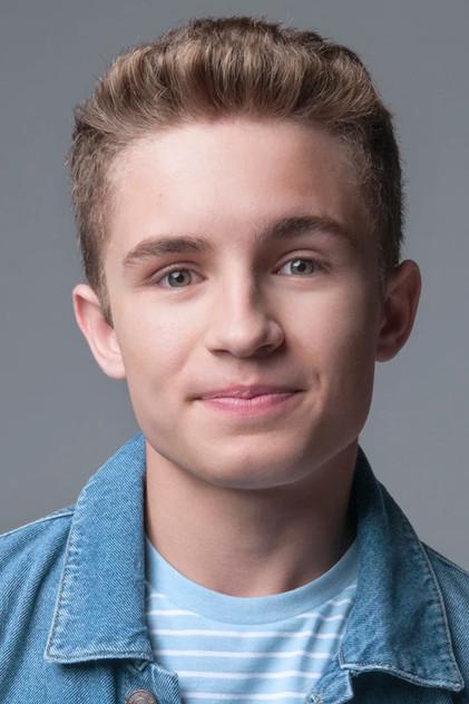 Sean Giambrone - Actor Profile Photo