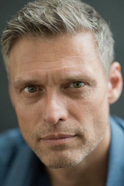 Stephen Billington - Actor Profile Photo