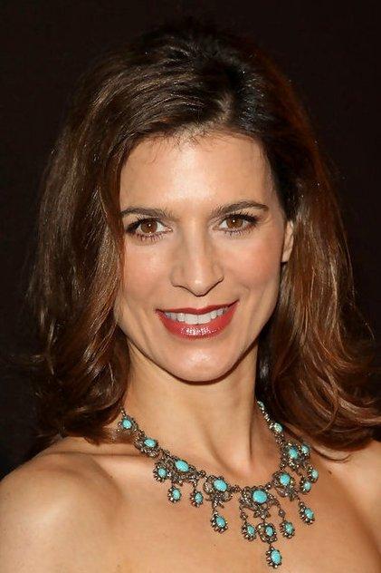 Perrey Reeves - Actor Profile Photo