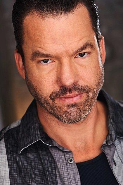 Leif Gantvoort - Actor Profile Photo