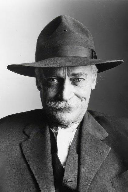 Richard Farnsworth - Actor Profile Photo
