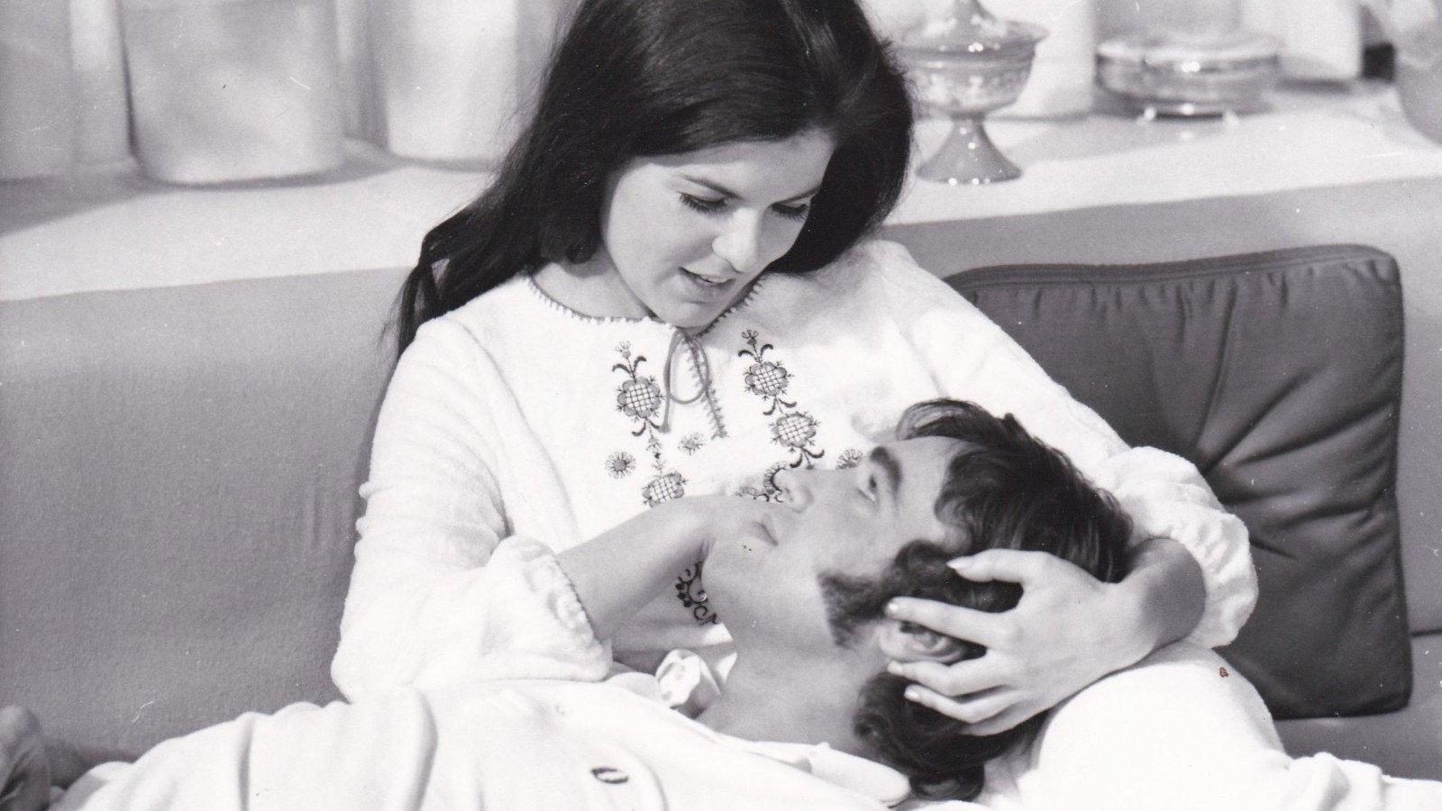 Yearning for Love 1970 movie scene