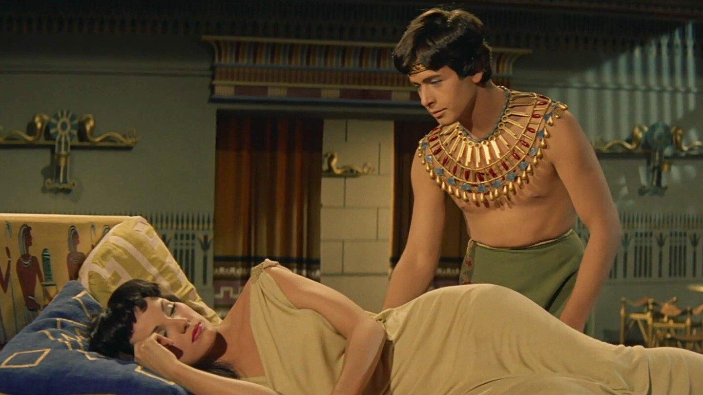 Cleopatra's Daughter 1960 movie scene