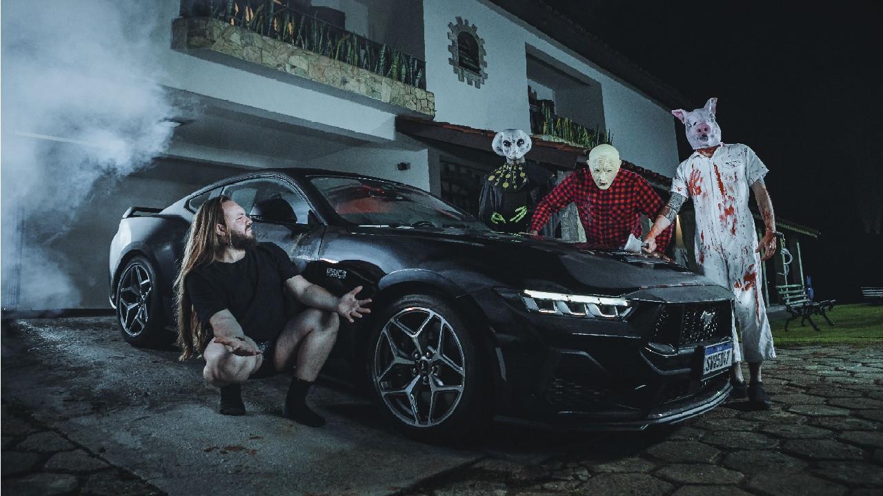Mustang em O Halloween 2024 movie scene
