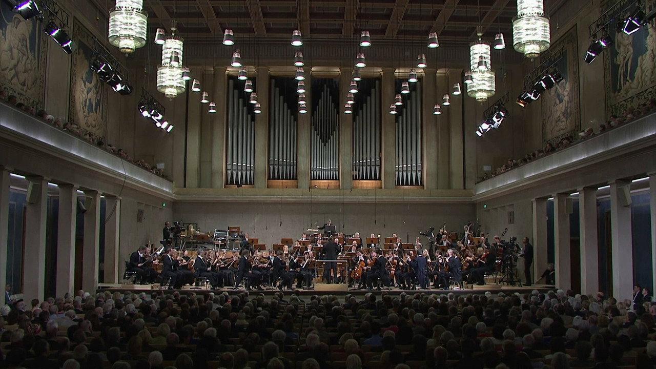 Mariss Jansons dirige Dvorak & Mussorgsky 2015 movie scene