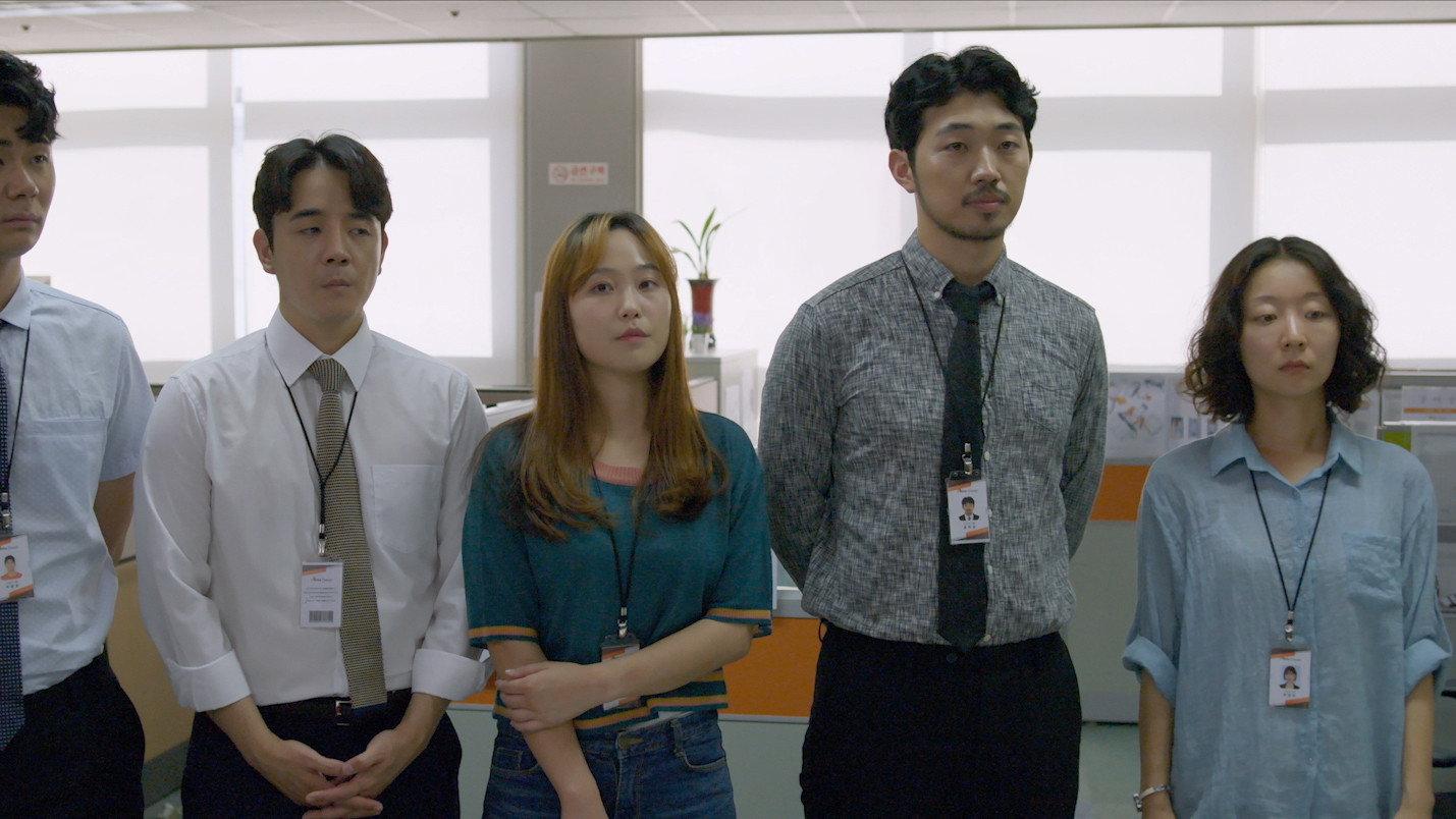 Unboxing Girl 2022 movie scene