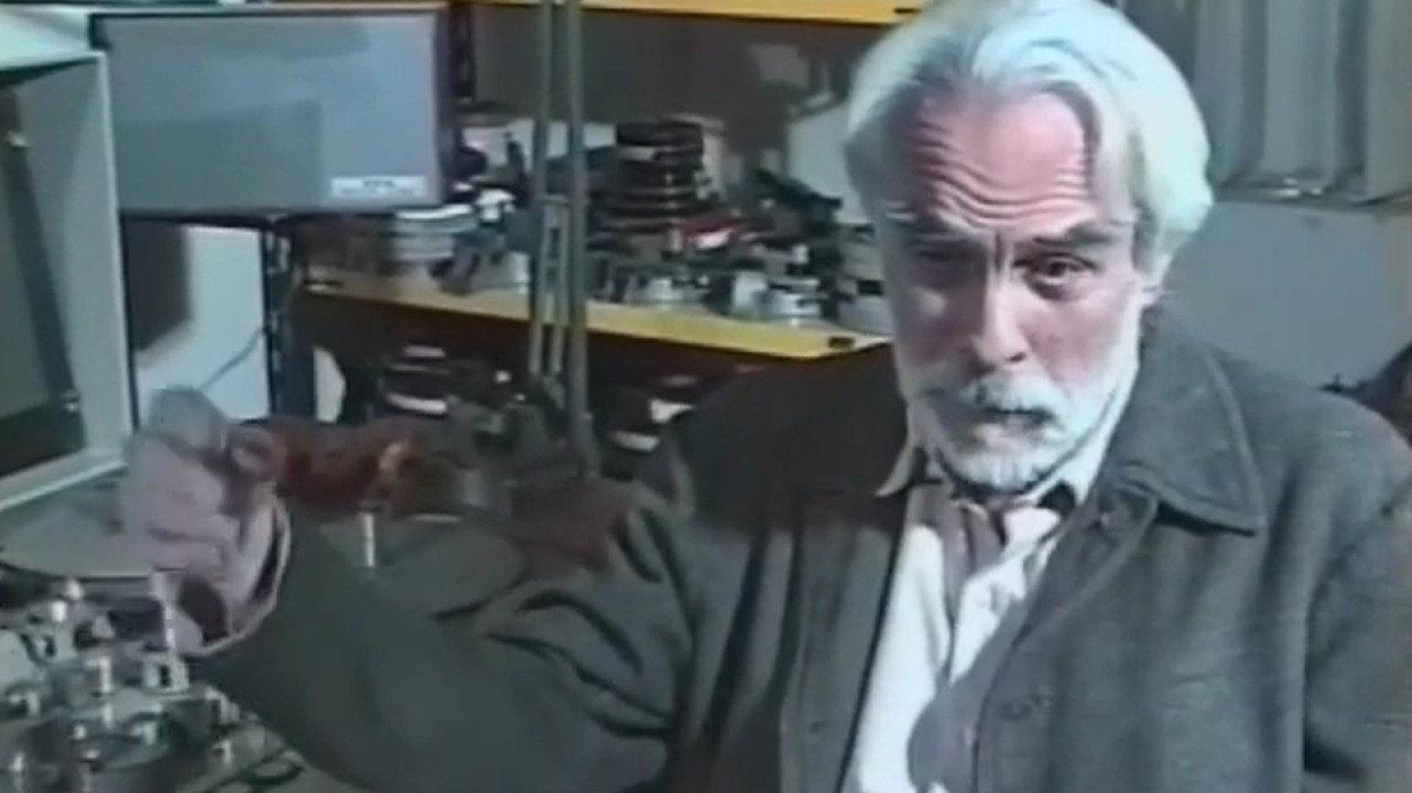 Robles Godoy 1999 movie scene
