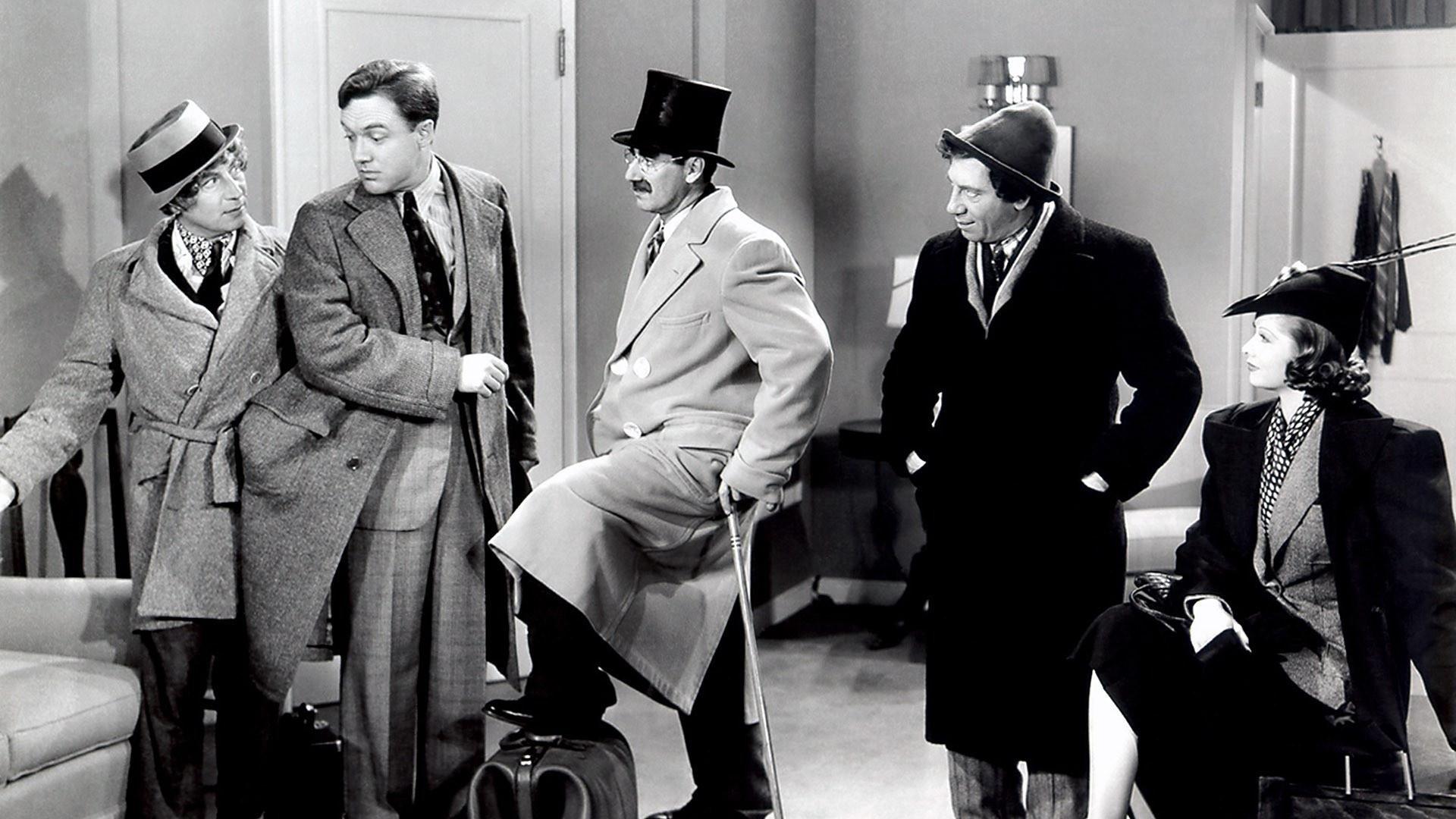 Room Service 1938 movie scene