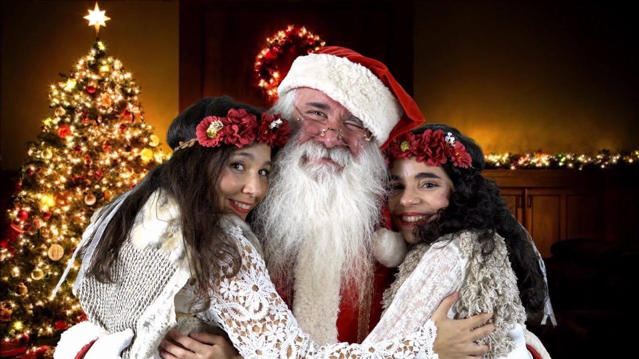 Correveidiles Teatro: Christmas is here 2025 movie scene