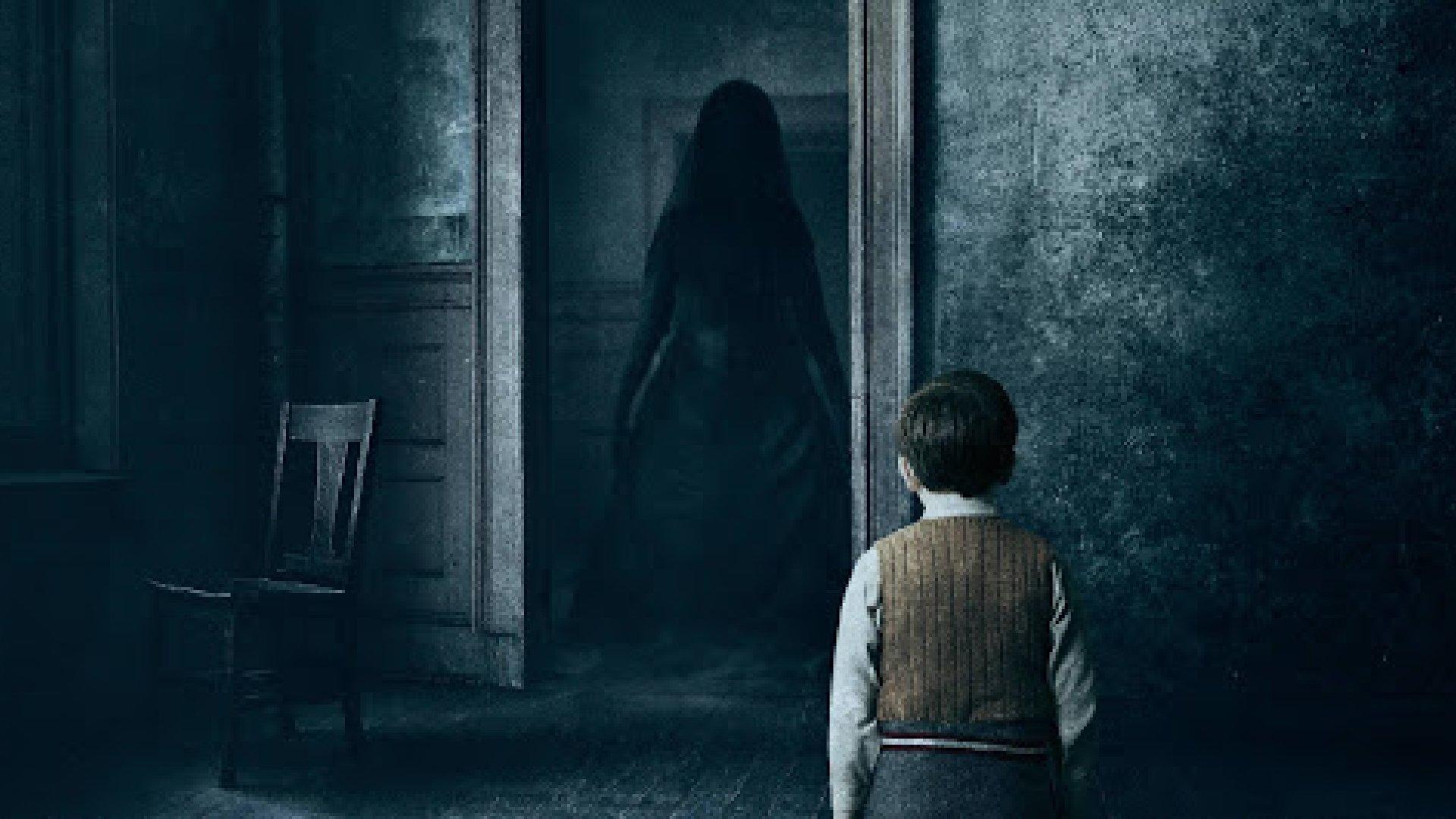 The Woman in Black 2: Angel of Death 2014 movie scene