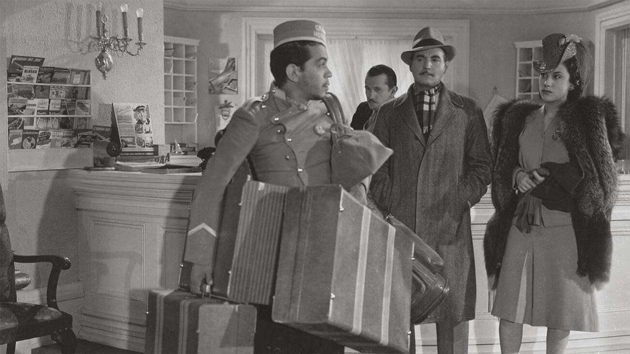 Gran Hotel 1944 movie scene
