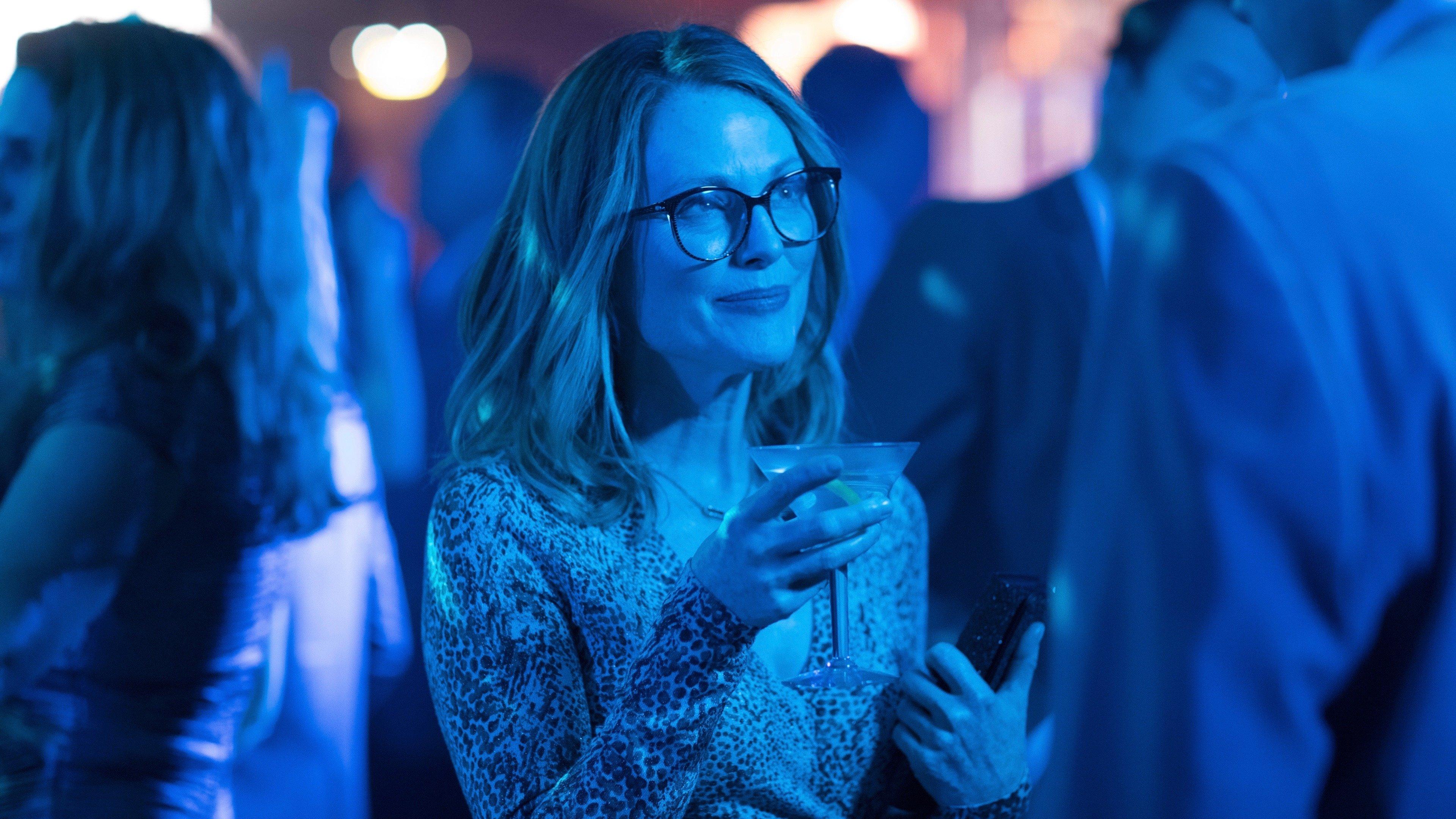 Gloria Bell 2019 movie scene