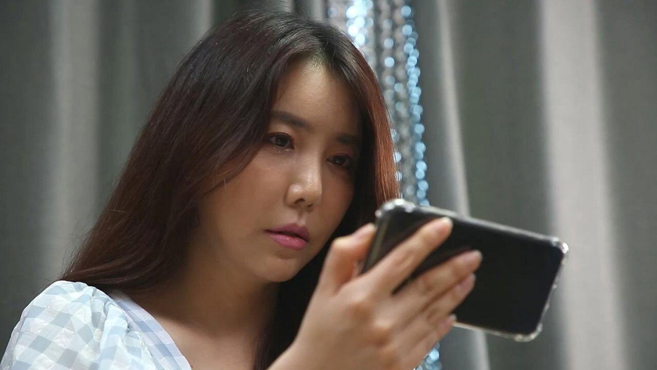 What's Really Wrong With Secretary Kim? 2020 movie scene