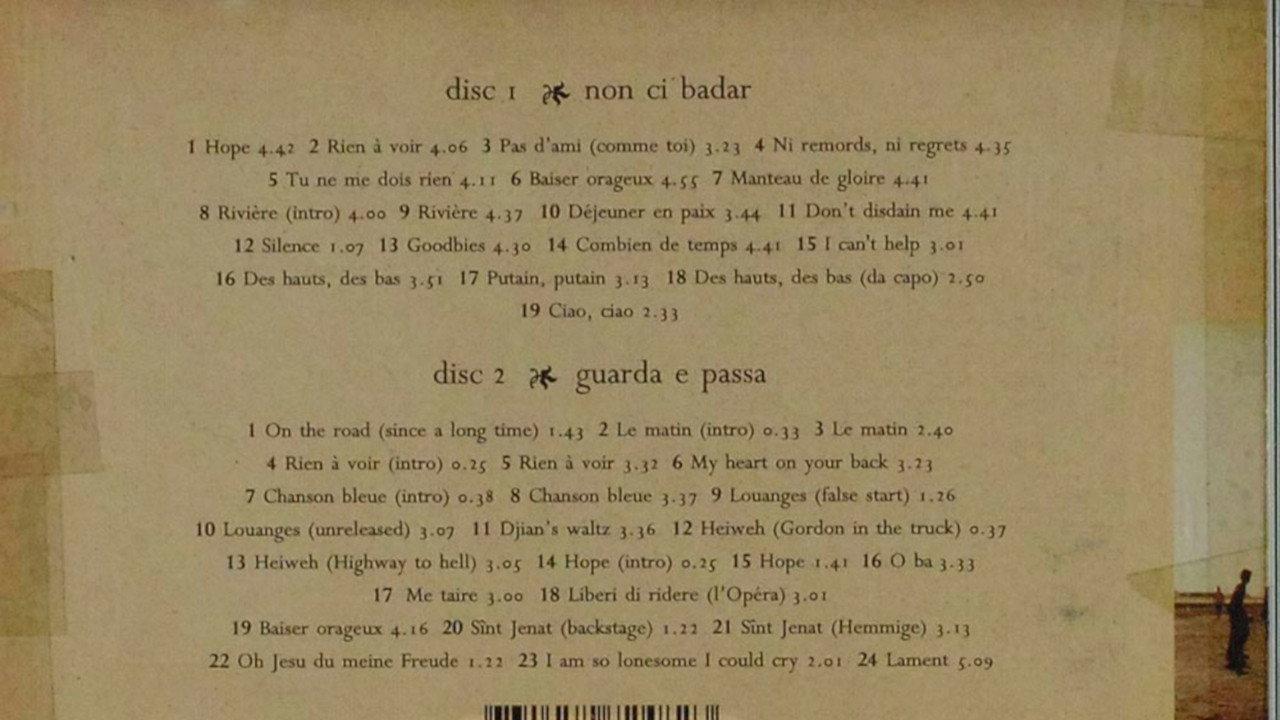 Stephan Eicher - Non Ci Badar...Guarda E Passa (live at Carcassonne) 1993 movie scene