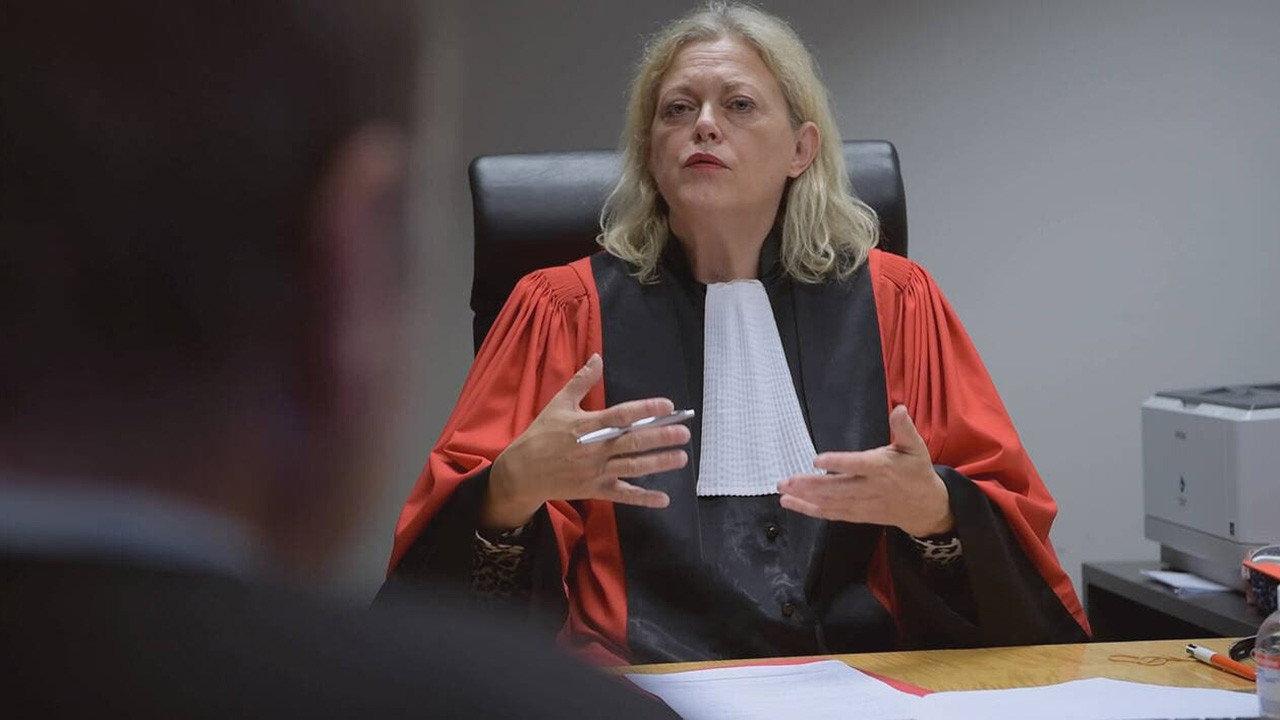 Cours criminelles 2022 movie scene