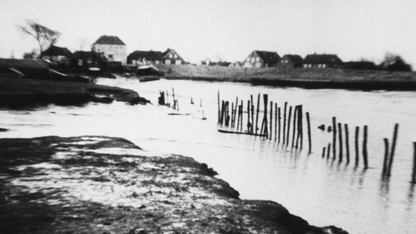By the Dike Sluice 1963 movie scene