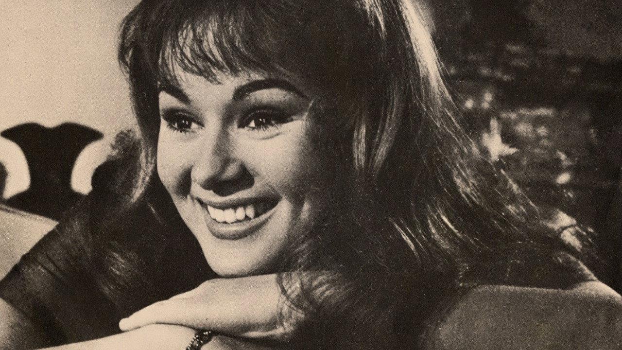 The Girl of a Thousand Months 1961 movie scene