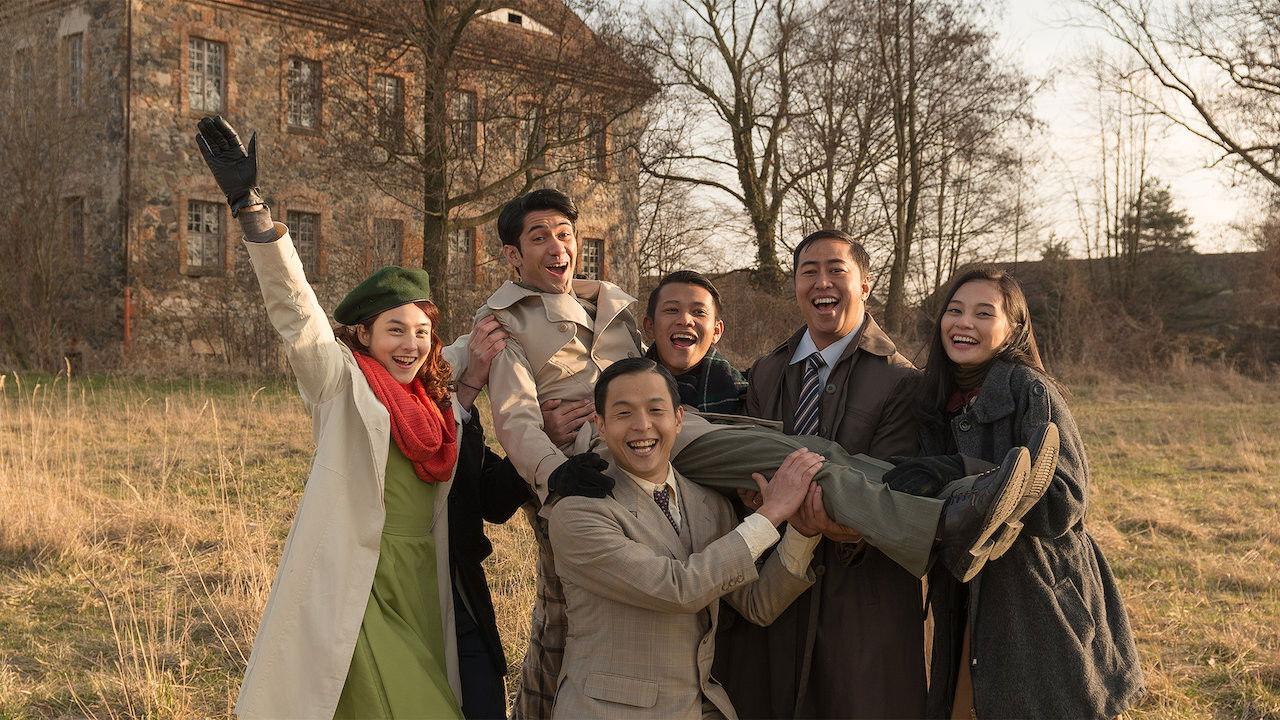 Rudy Habibie 2016 movie scene