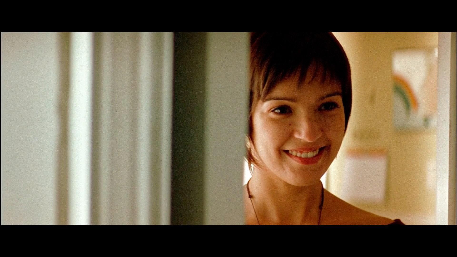Mia Sarah 2006 movie scene