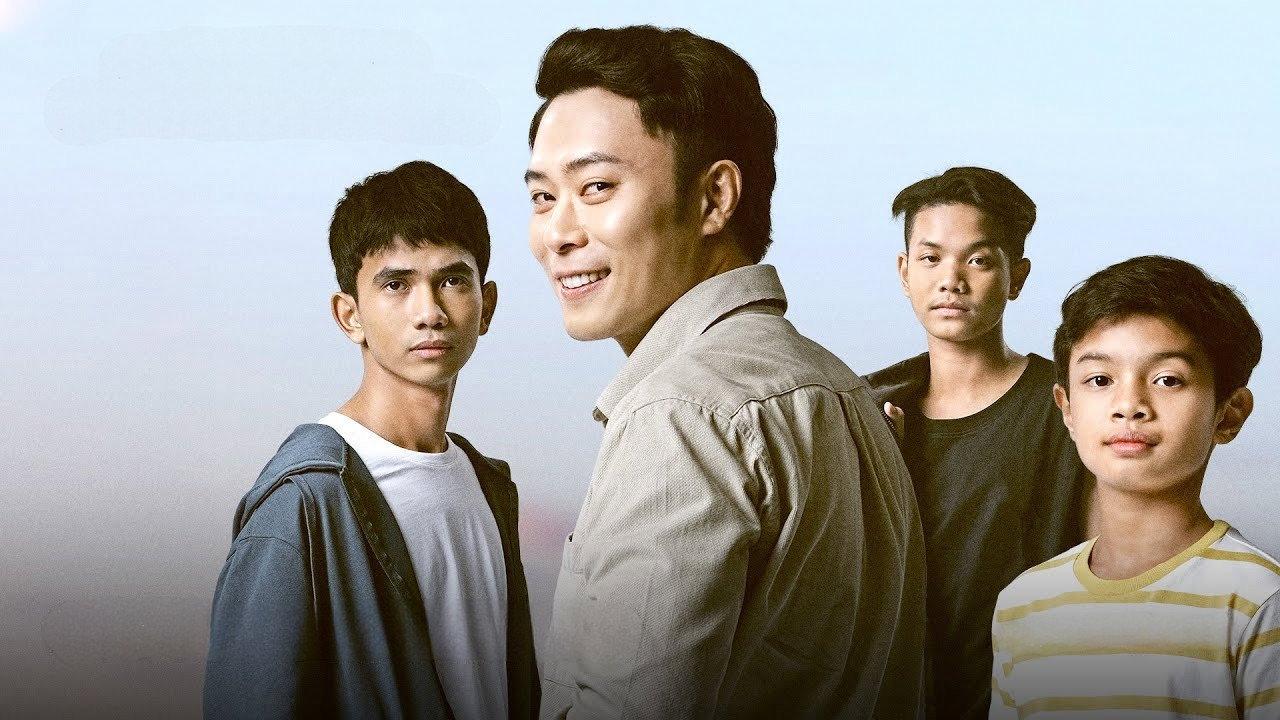 Abah Saya Uncle Mike 2025 movie scene