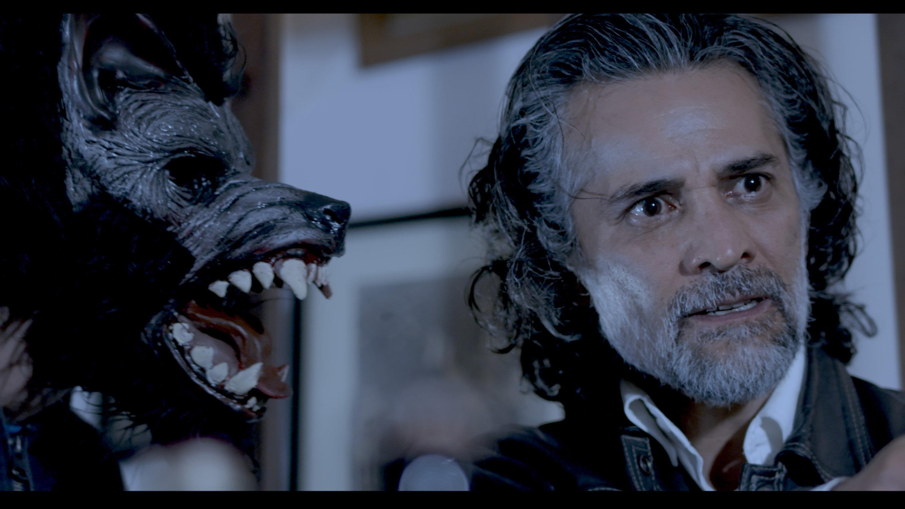 El chico con miedo a los lobos 2024 movie scene
