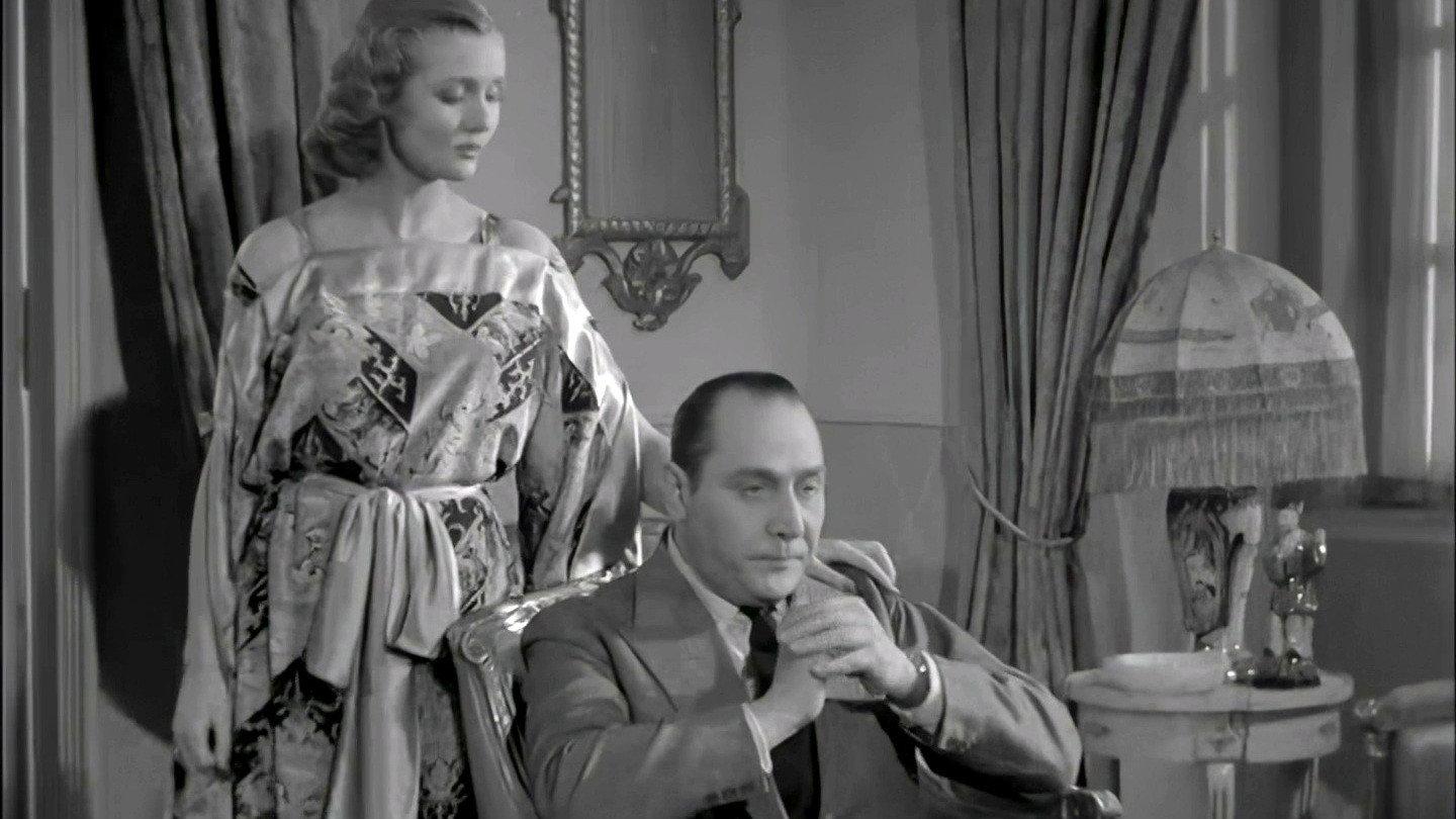 A che servono questi quattrini? 1942 movie scene