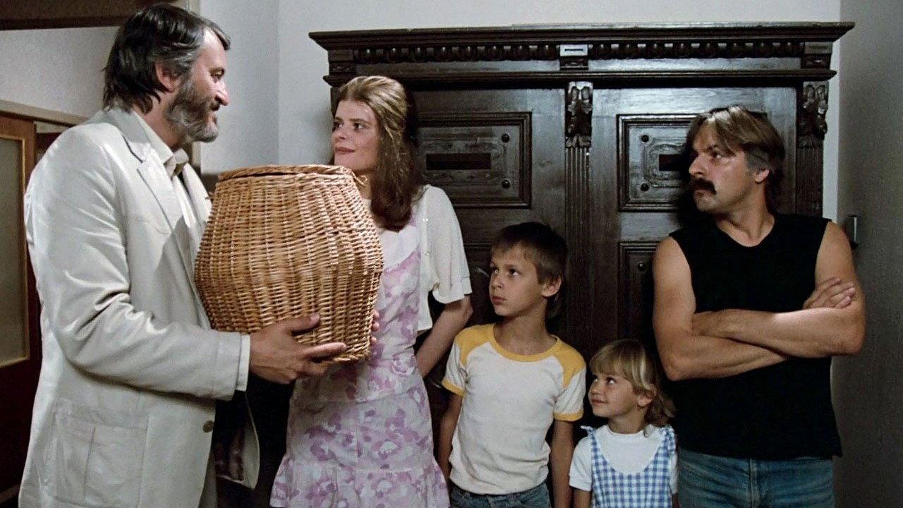 Run, He Is Coming! 1987 movie scene