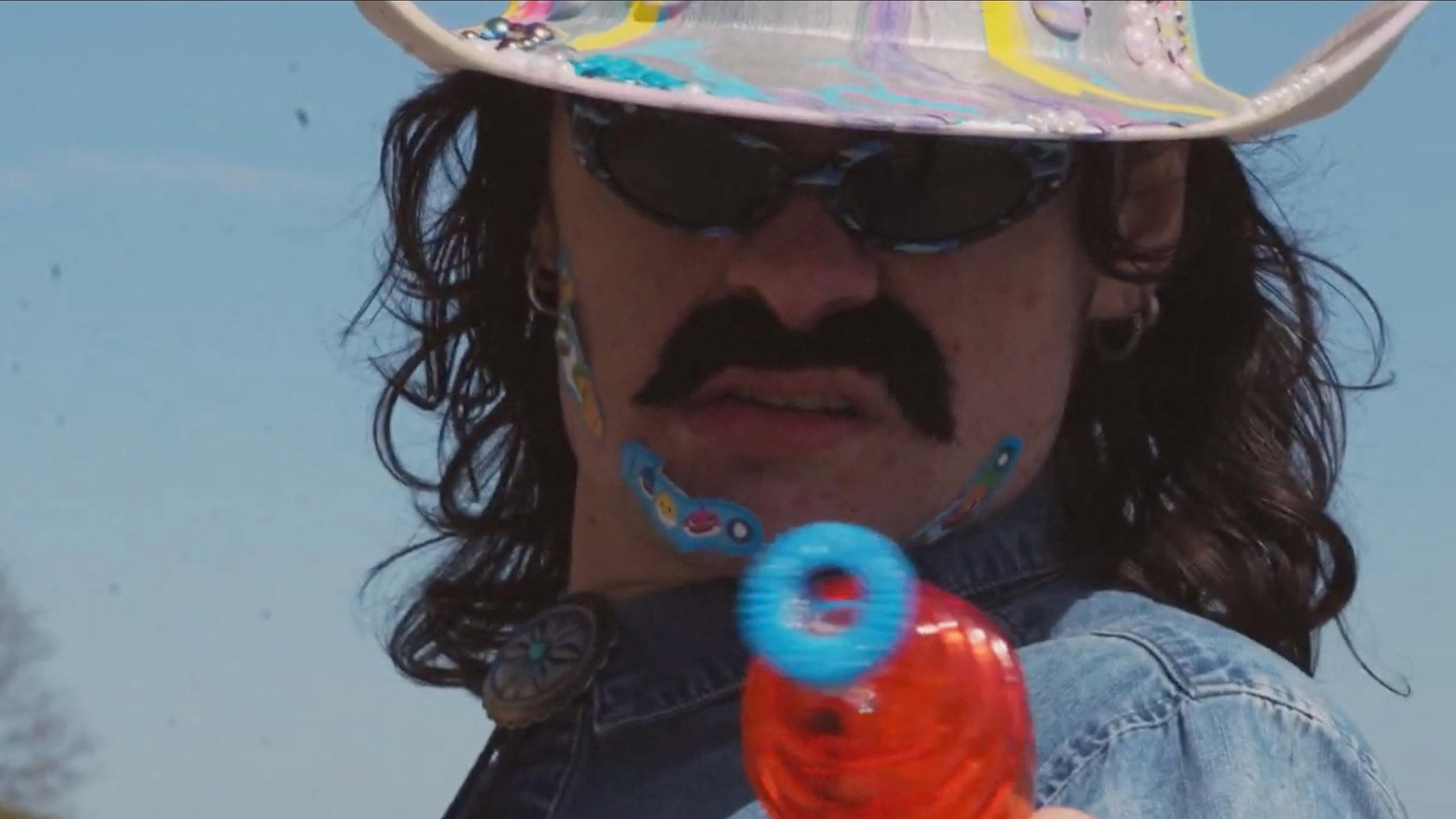 Cowboys & Juiceboxes movie scene