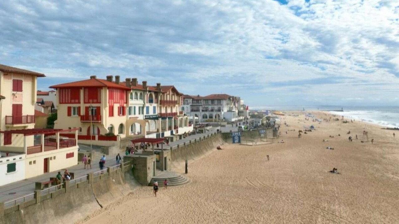 Hossegor, histoires d'utopistes 2024 movie scene