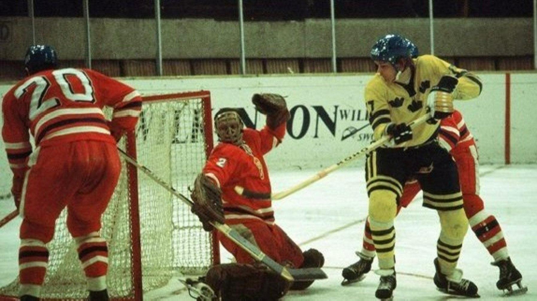 Hockey 1976 movie scene