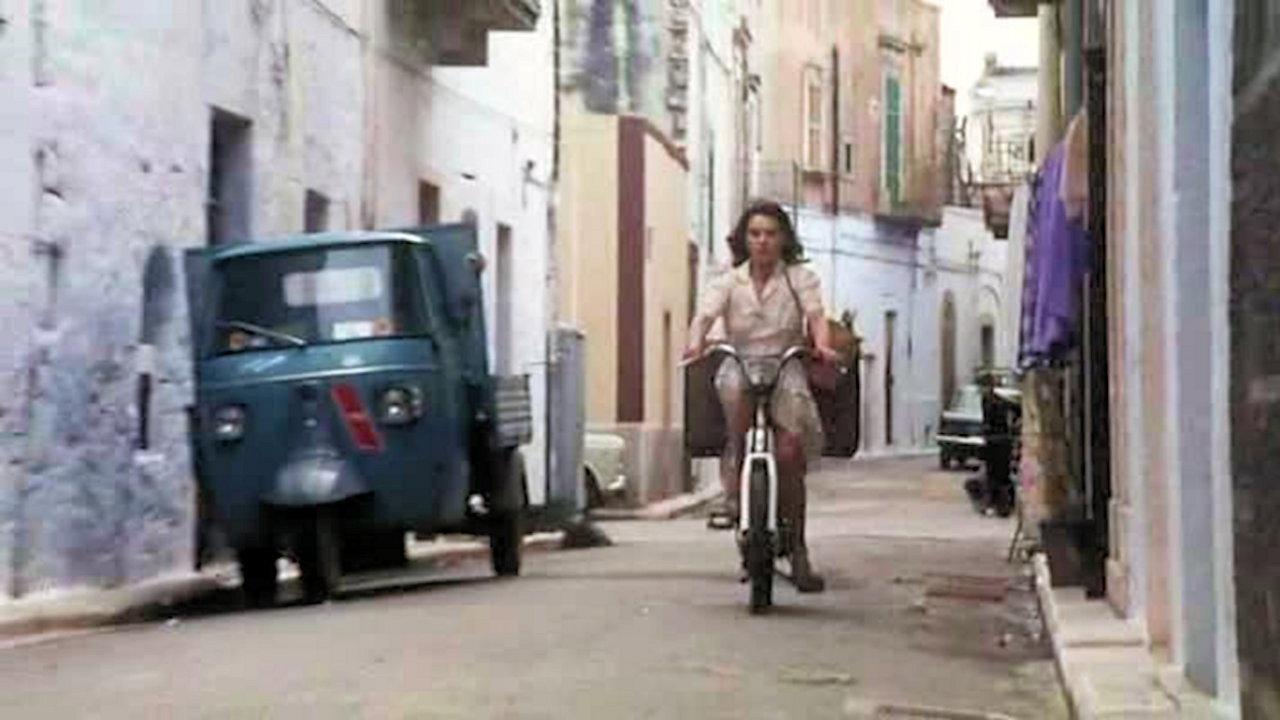 La vedova del Trullo 1979 movie scene