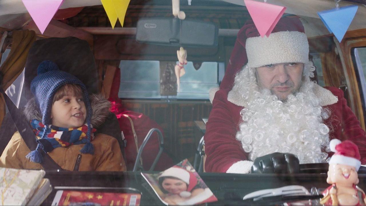 Letters to Santa 3 2017 movie scene