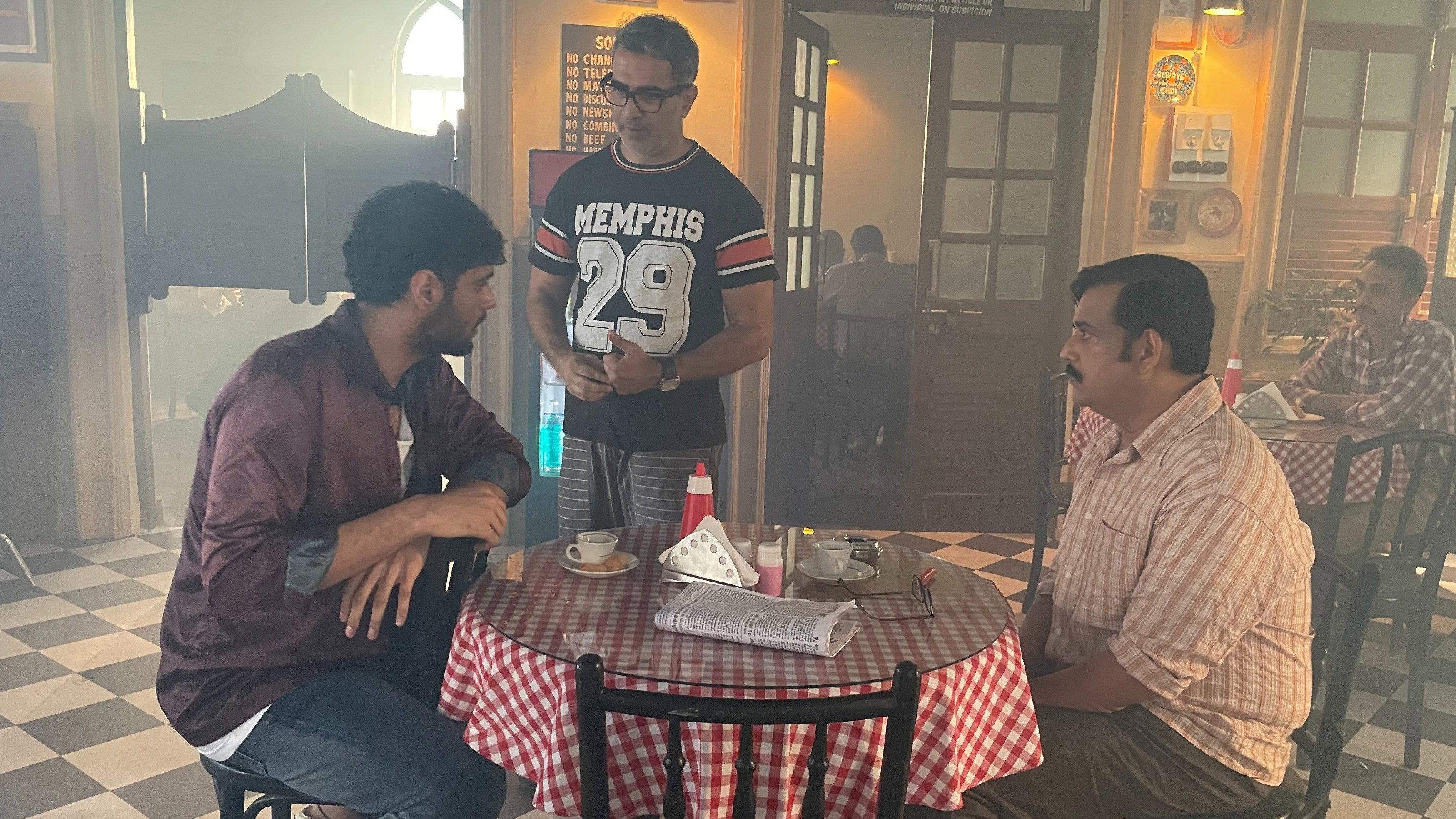 Bun Maska, Chai movie scene