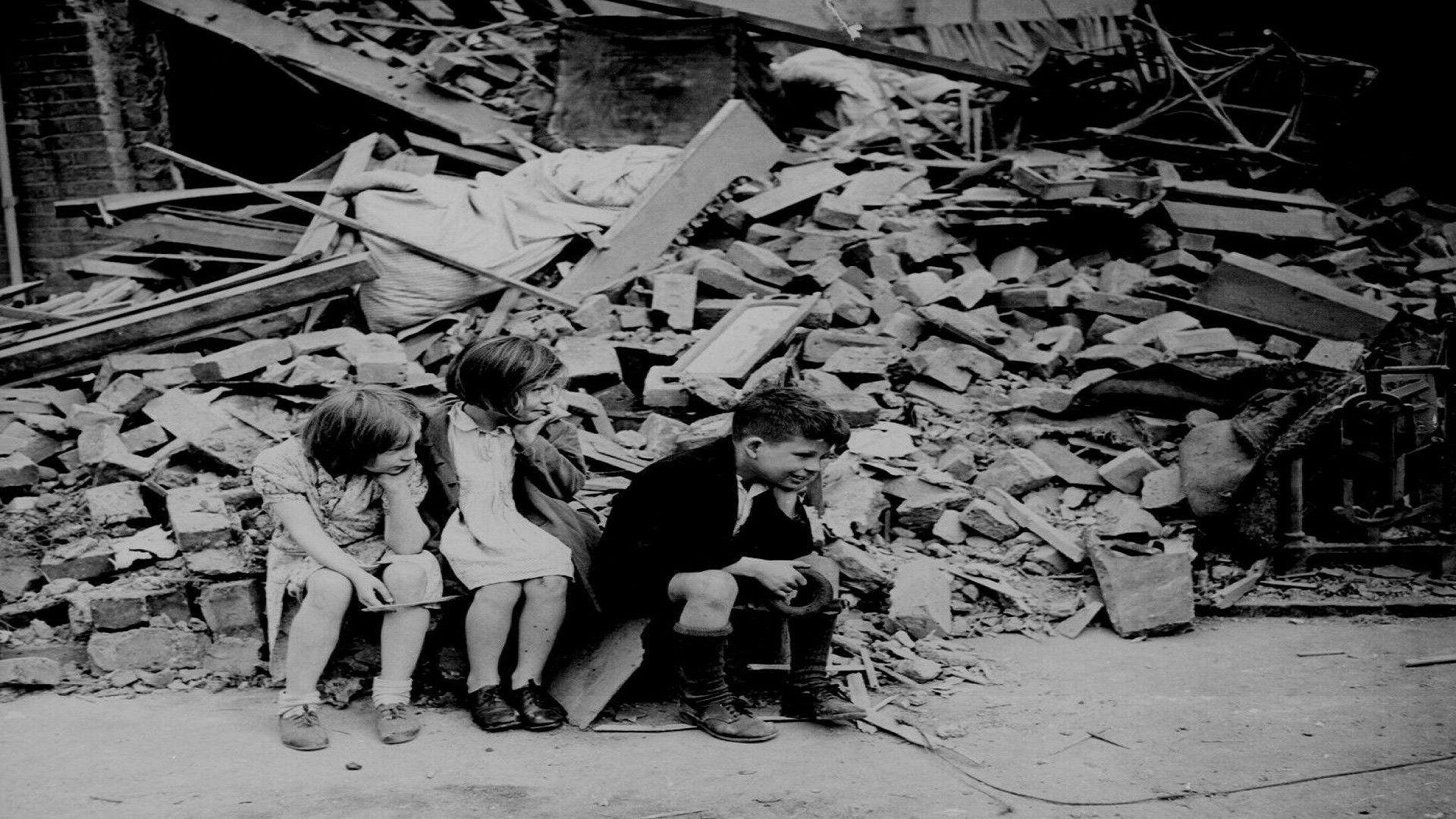 London Can Take It! 1940 movie scene