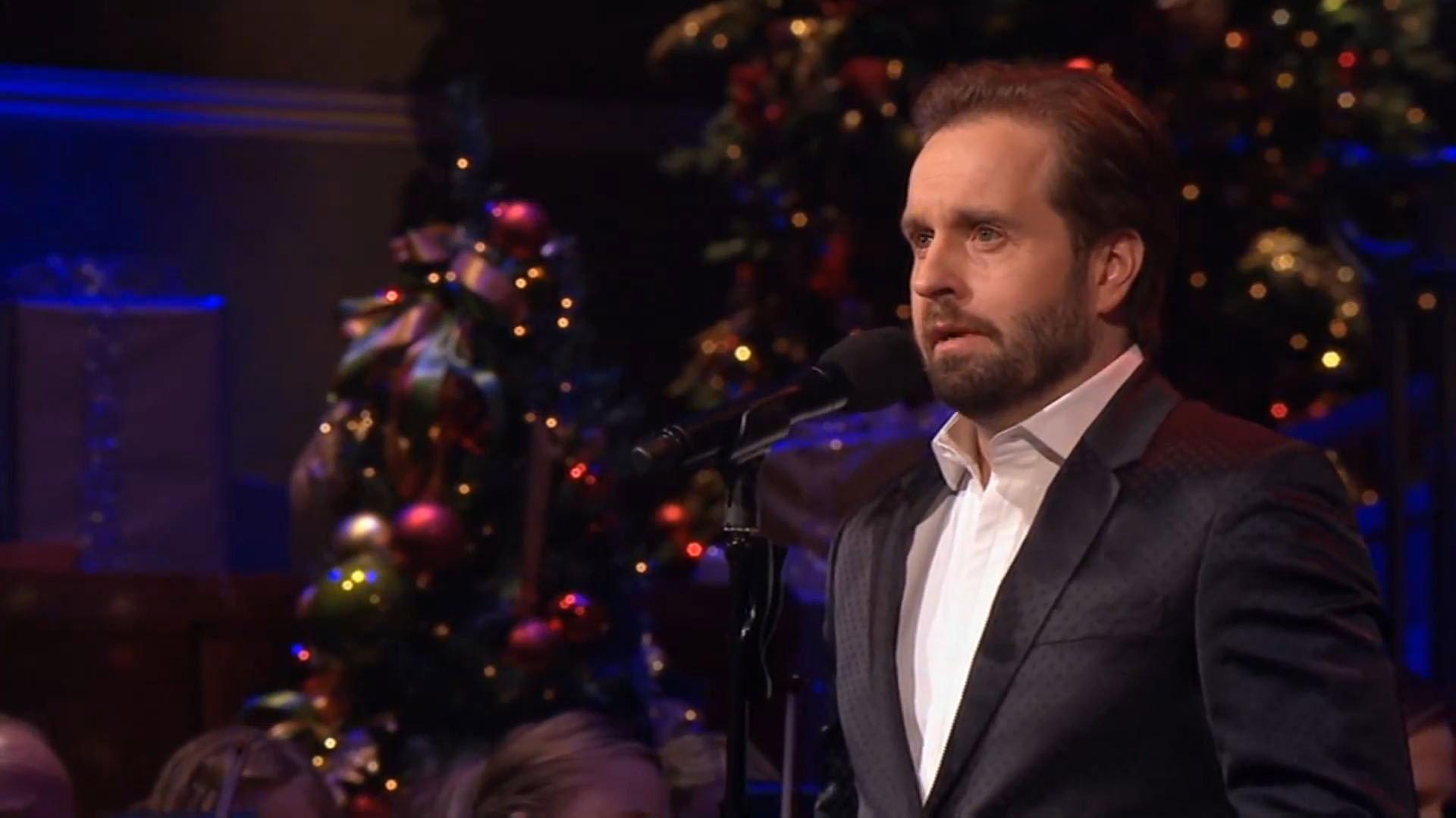 Home for the Holidays: Mormon Tabernacle Choir and the Orchestra at Temple Square 2013 movie scene
