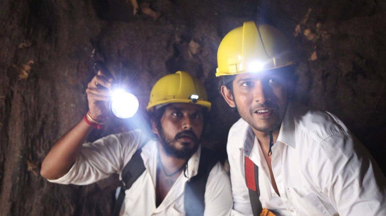 Kalavu Thozhirchalai 2017 movie scene