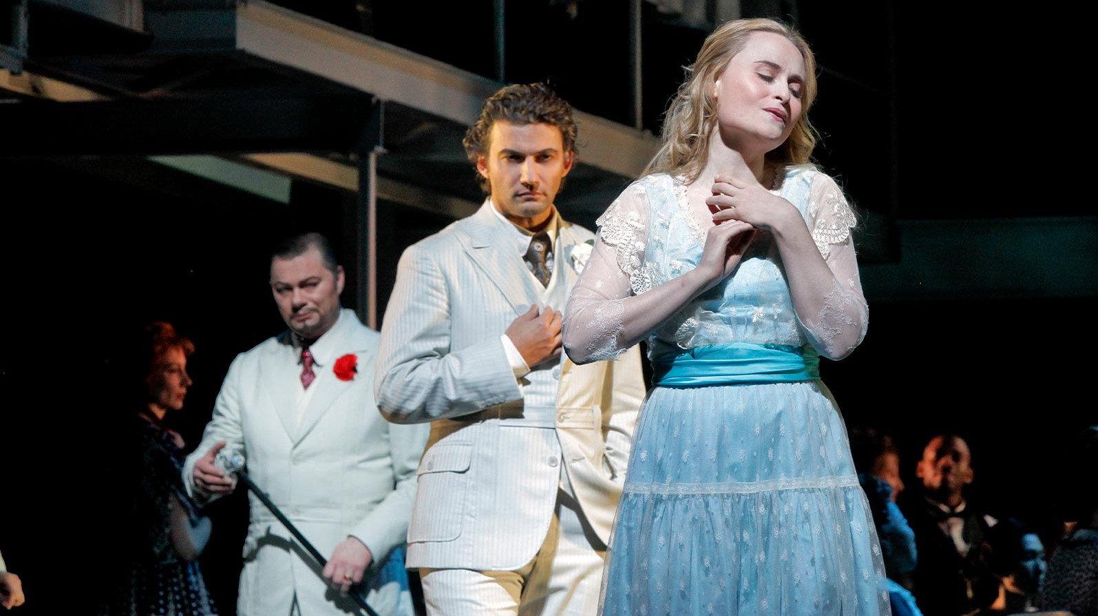 Gounod: Faust 2011 movie scene