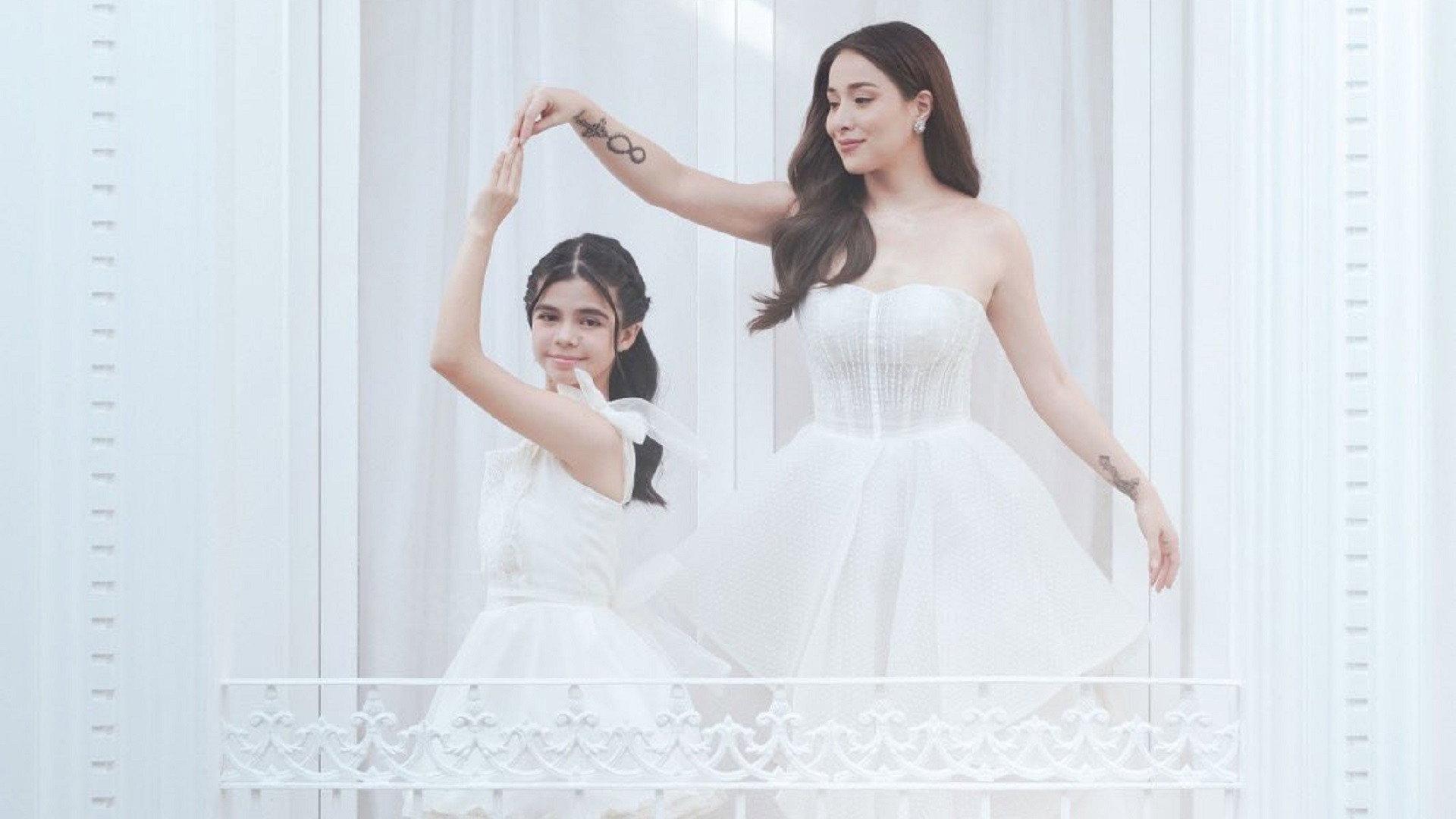 Wedding Dress 2022 movie scene