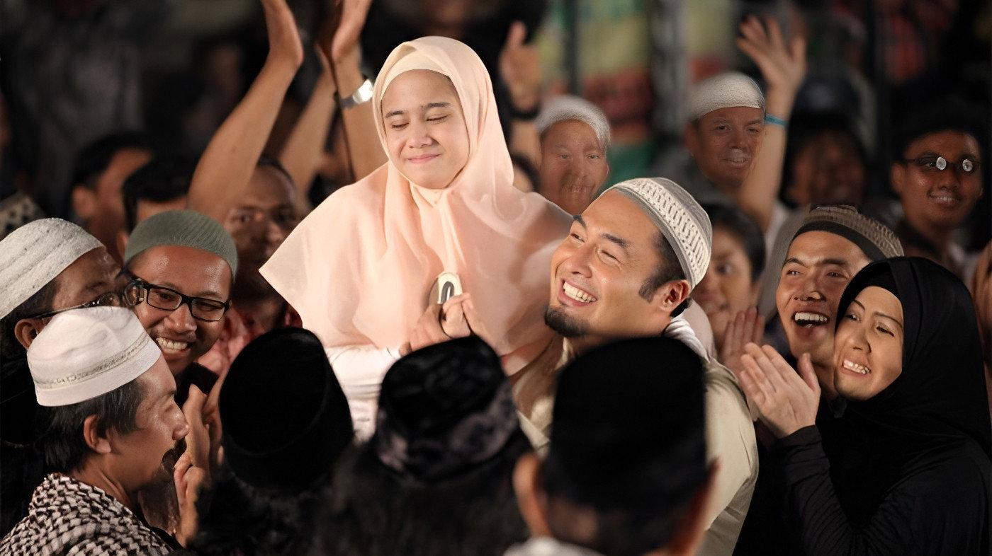 Ayat Ayat Adinda 2015 movie scene