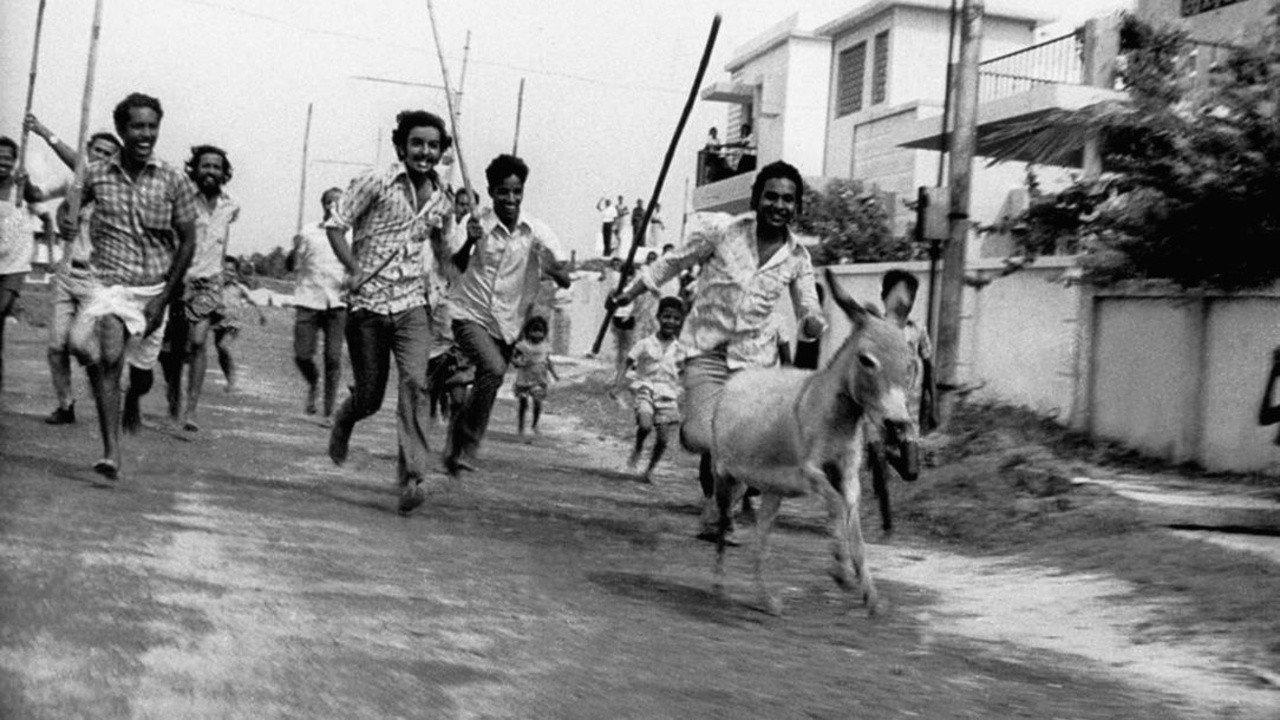 Agraharathil Kazhutai 1977 movie scene