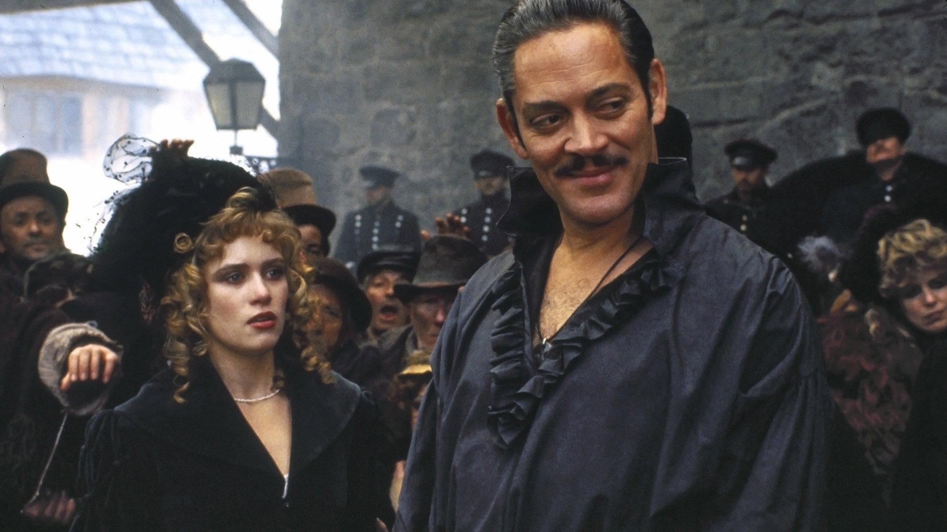 Mack the Knife 1989 movie scene