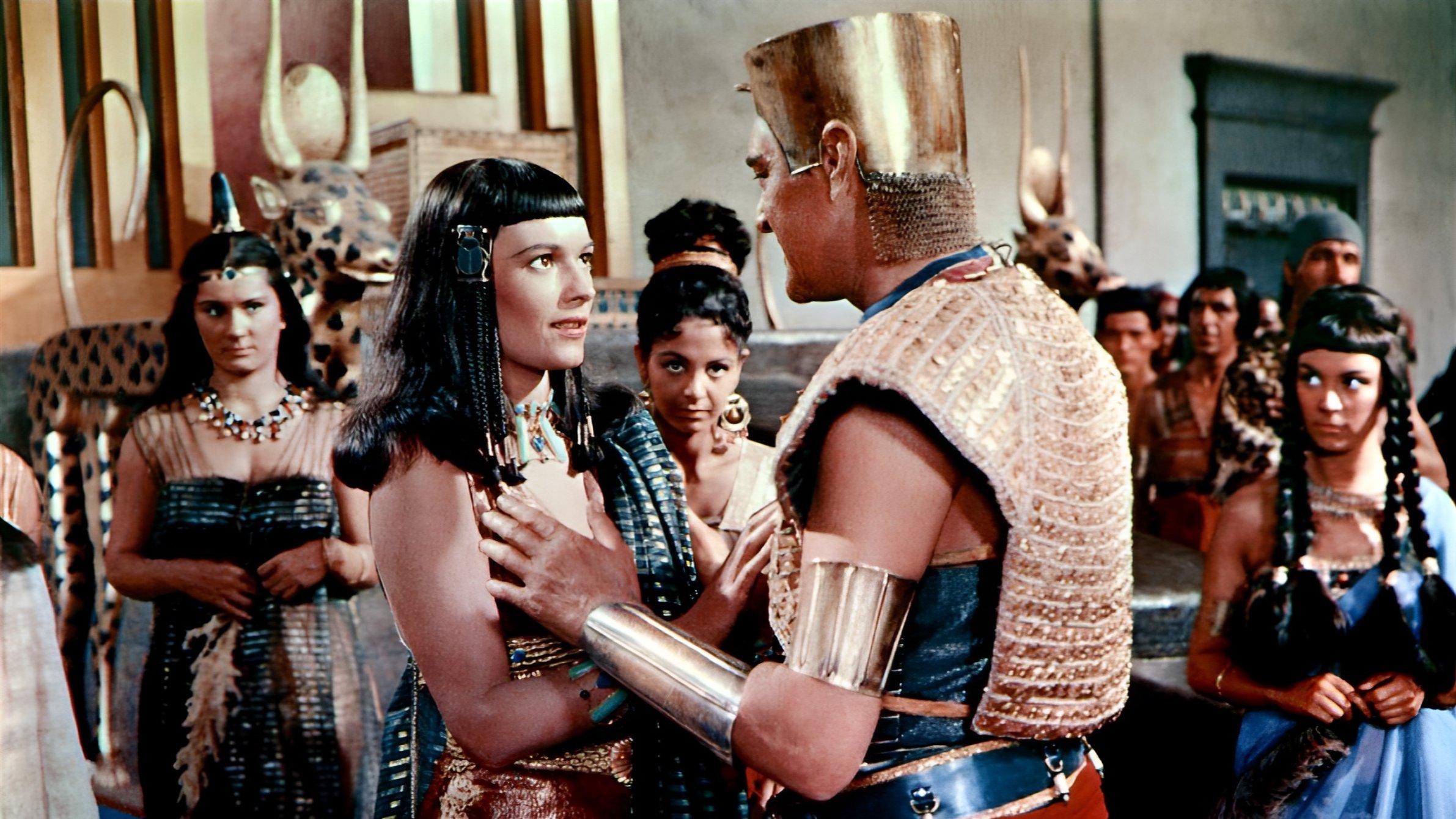 Land of the Pharaohs 1955 movie scene